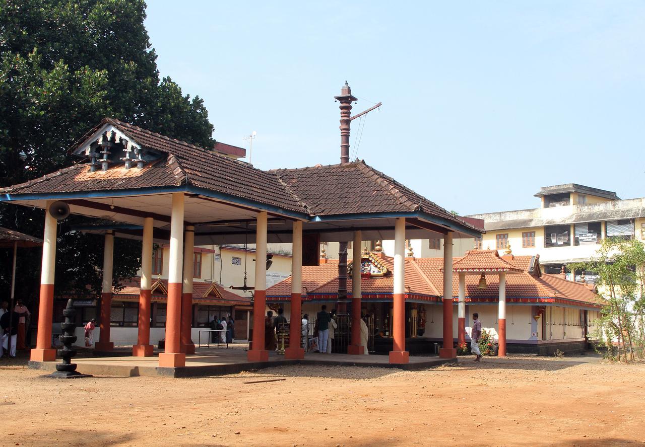 Swades Residency Hotel Cheruvalli Exterior foto